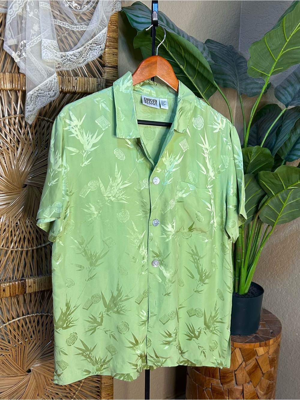 Chico's green silk tunic blouse size 1 (medium or an 9-10)